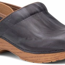 Dansko Professional WOMEN'S FOOTWEAR